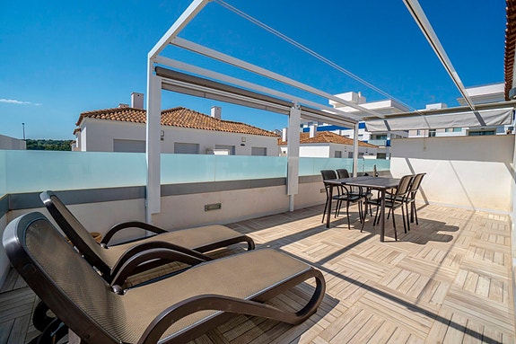 En megler med gode referanser - SPANIA1.no