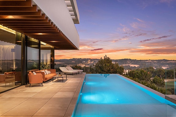 En megler med gode referanser - SPANIA1.no