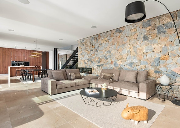 En megler med gode referanser - SPANIA1.no