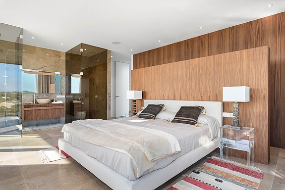 En megler med gode referanser - SPANIA1.no