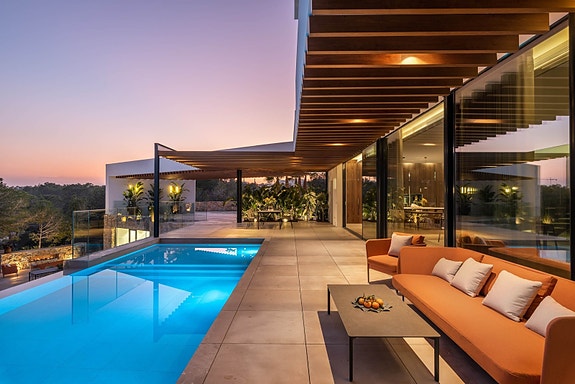 En megler med gode referanser - SPANIA1.no