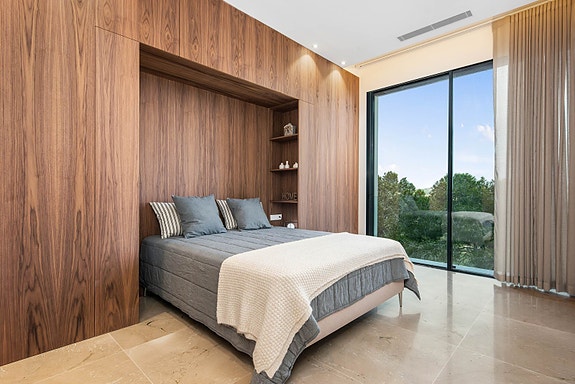 En megler med gode referanser - SPANIA1.no