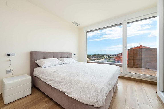 En megler med gode referanser - SPANIA1.no