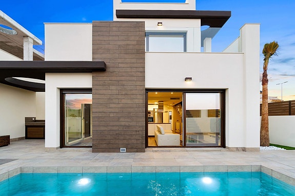 En megler med gode referanser - SPANIA1.no