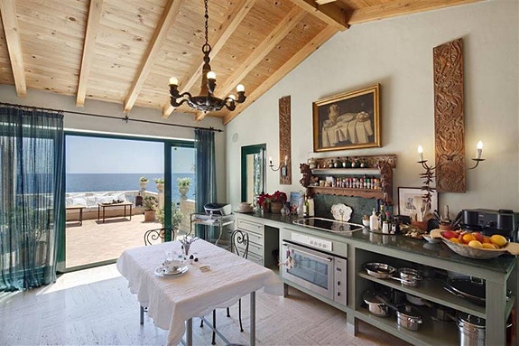 En megler med gode referanser - SPANIA1.no