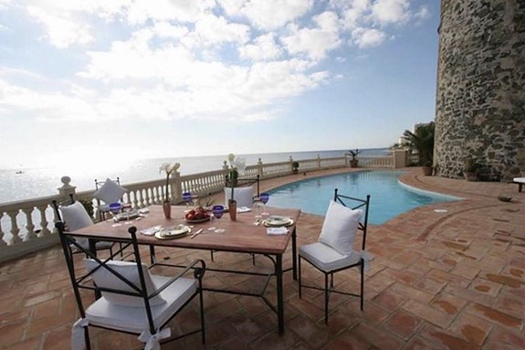 En megler med gode referanser - SPANIA1.no