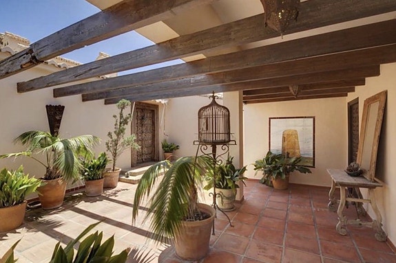 En megler med gode referanser - SPANIA1.no