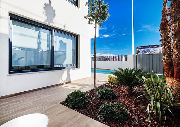 En megler med gode referanser - SPANIA1.no