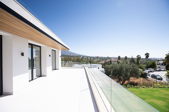 En megler med gode referanser - SPANIA1.no