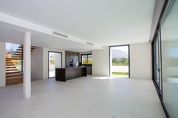 En megler med gode referanser - SPANIA1.no