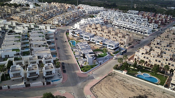 En megler med gode referanser - SPANIA1.no