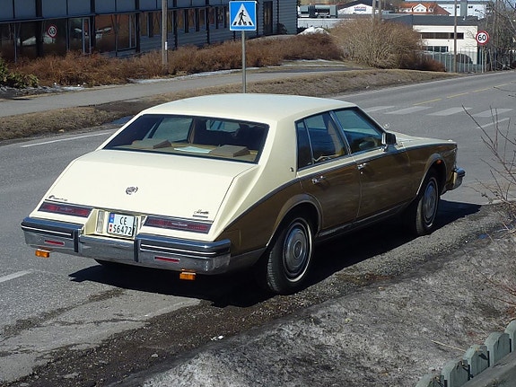Cadillac Seville 2 of 6