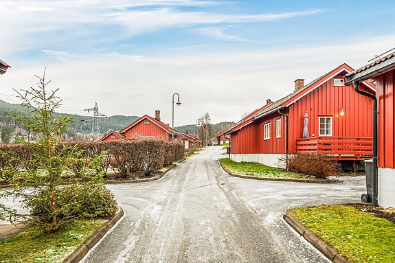 Eiendomsmegler 1 v/Guro Bakka presenterer: