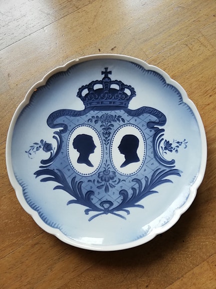 Product image 1 of 2