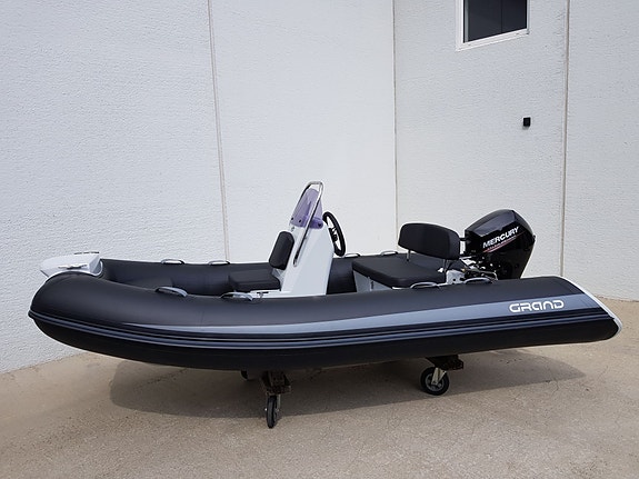 Grand Silverline S370NLF Deluxe m/ Mercury F10/F15 EFI - 2025 mod!