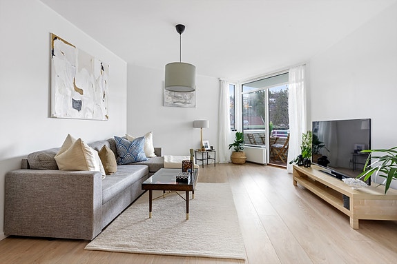 DNB Eiendom v/ Martin Surén presenterer en lys og lettstelt 1-roms eierleilighet.