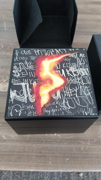 Product image 9 of 10