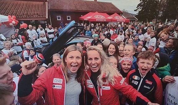 Våre to flotte medlemmer i FOSSUM og frontfigurer! Tiril Eckhoff og Ingrid Landmark Tandrevold. Begge på landslaget for skiskyting!