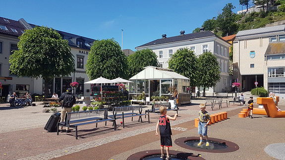 Meget spesiell leilighet i Arendal sentrum til leie paa ukesbasis sommeren 2024.