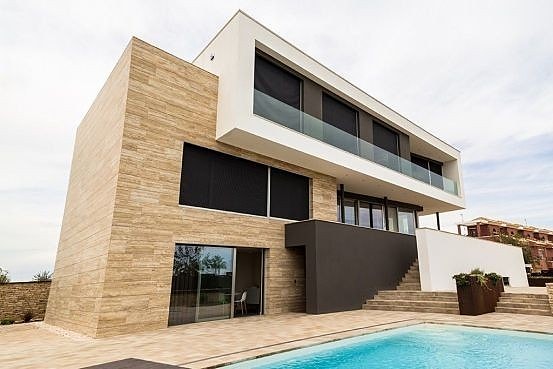 En megler med gode referanser -  SPANIA1.no