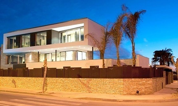 En megler med gode referanser -  SPANIA1.no