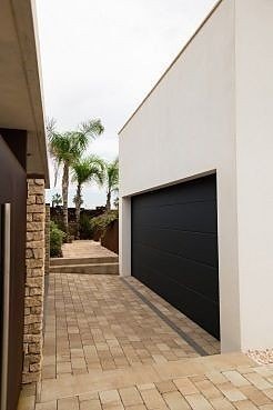 En megler med gode referanser -  SPANIA1.no