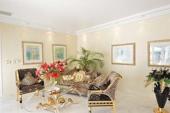 Bruk en megler med gode referanser - se SPANIA1.no