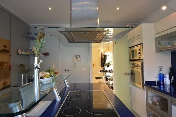 Bruk en megler med gode referanser - se SPANIA1.no