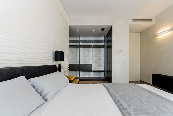 Bruk en megler med gode referanser - se SPANIA1.no