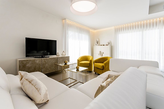 Bruk en megler med gode referanser - se SPANIA1.no