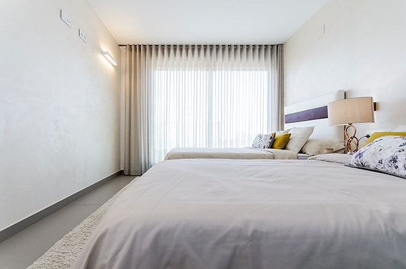 Bruk en megler med gode referanser - se SPANIA1.no