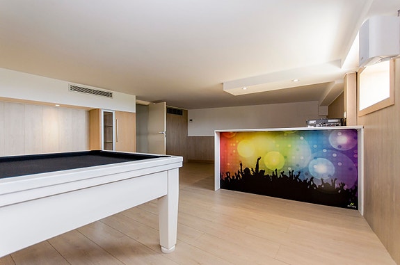 Bruk en megler med gode referanser - se SPANIA1.no