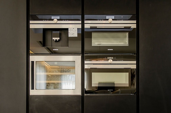 Bruk en megler med gode referanser - se SPANIA1.no