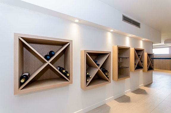 Bruk en megler med gode referanser - se SPANIA1.no