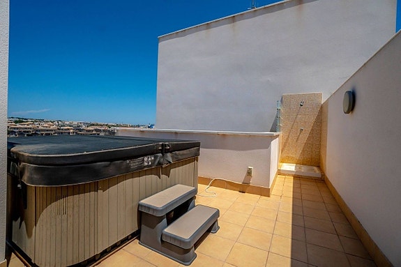 En megler med gode referanser -  SPANIA1.no