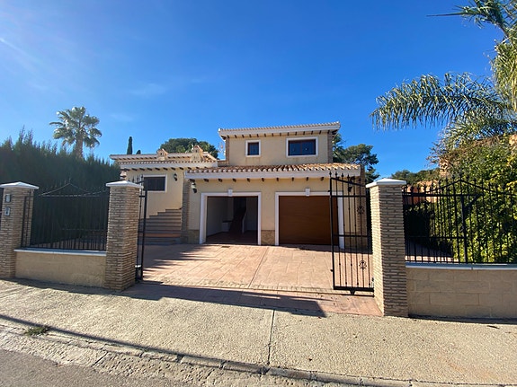 En megler med gode referanser - SPANIA1.no