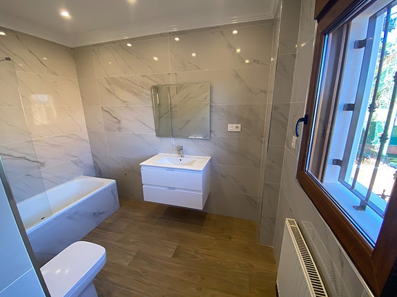 En megler med gode referanser - SPANIA1.no