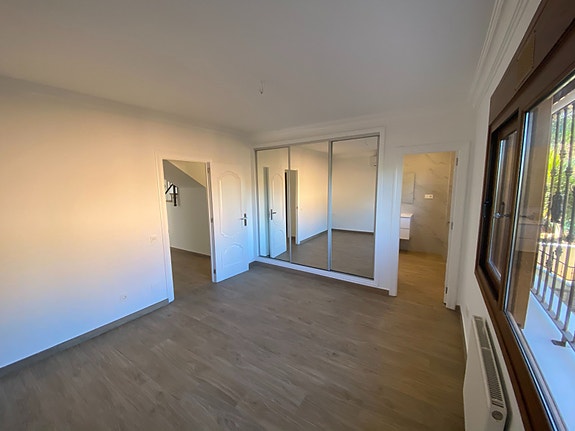 En megler med gode referanser - SPANIA1.no