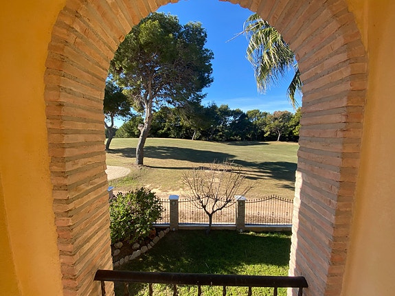 En megler med gode referanser - SPANIA1.no