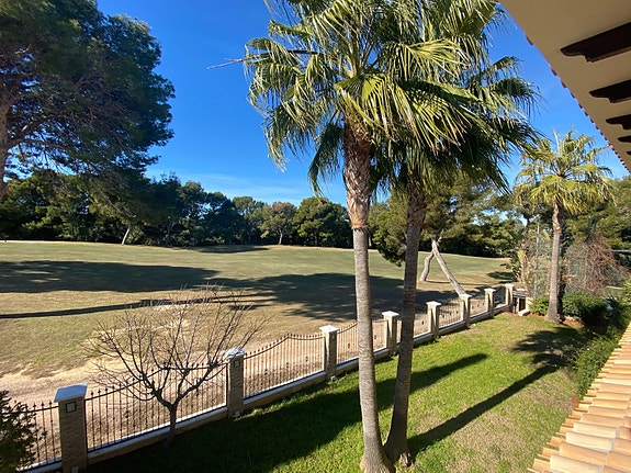 En megler med gode referanser - SPANIA1.no