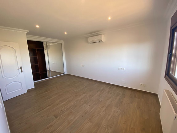 En megler med gode referanser - SPANIA1.no