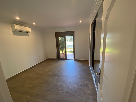 En megler med gode referanser - SPANIA1.no