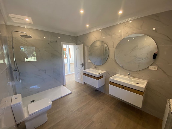 En megler med gode referanser - SPANIA1.no