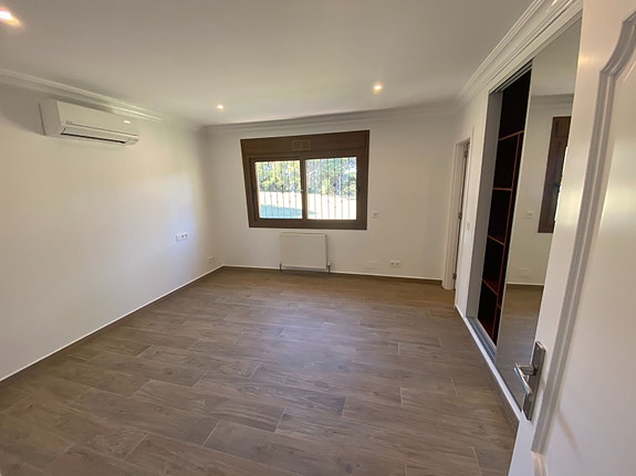 En megler med gode referanser - SPANIA1.no