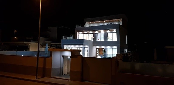 En megler med gode referanser - SPANIA1.no