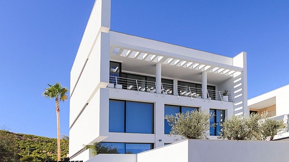 En megler med gode referanser - SPANIA1.no