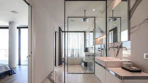 En megler med gode referanser - SPANIA1.no