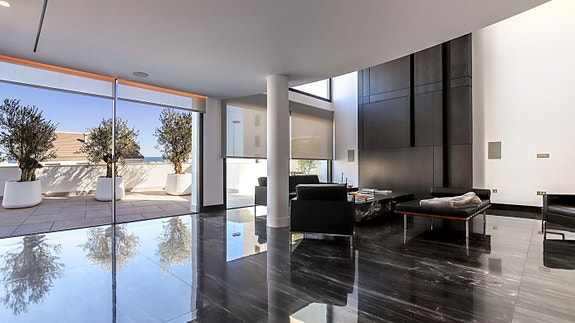 En megler med gode referanser - SPANIA1.no