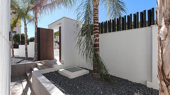 En megler med gode referanser - SPANIA1.no