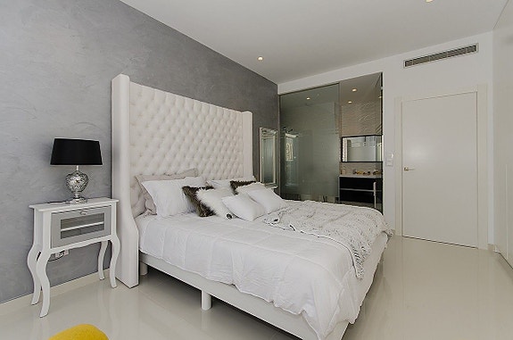 En megler med gode referanser - SPANIA1.no